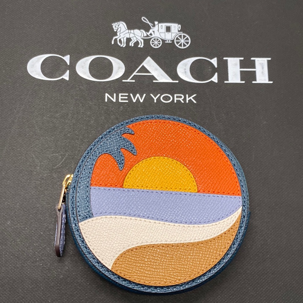 Coach Beach Vacation View Sunset Circle Coin Case Leather Wallet Purse Postcard - Picture 1 of 4